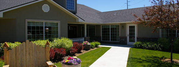 Meridian, Idaho Assisted Living Specializing in Memory Care day stay respite elderly care senior housing (208) 288-2220
